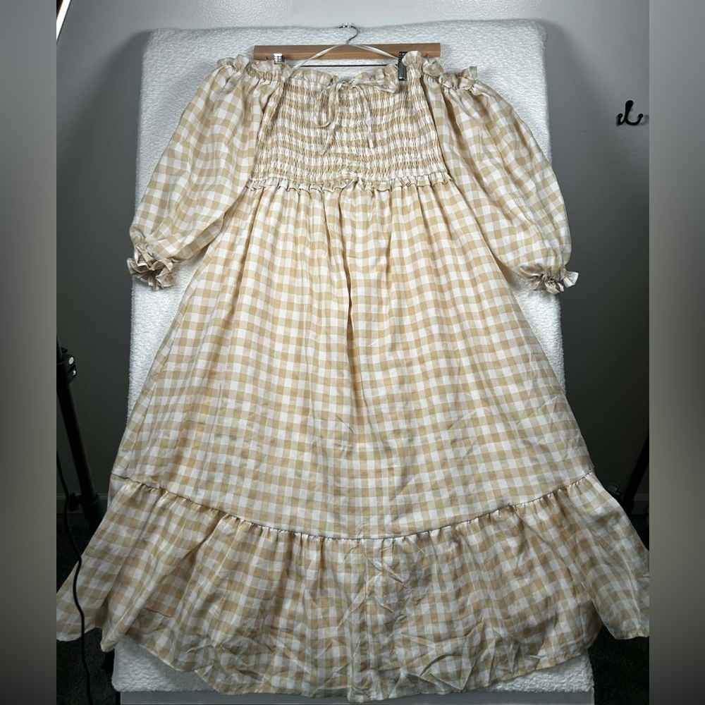 MABLE Beige Gingham Smocked Puff Sleeve Women’s Dress Size Large